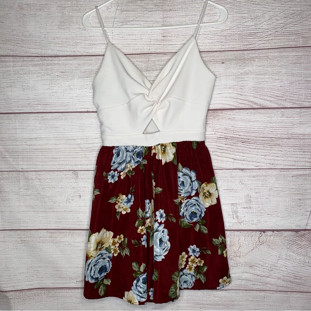 E&M floral romper